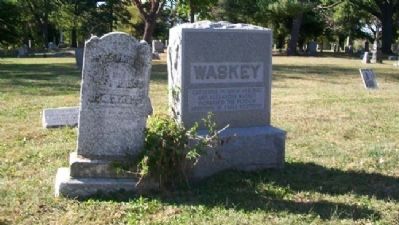 Catherine Purdom and Nancy Purdom Waskey Monument image. Click for full size.