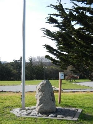 The Monument and Original Marker image. Click for full size.