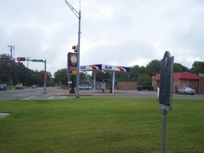 James Clinton Neill Marker, seen at West 2nd Street (Texas Route 22) near North 24th Street image. Click for full size.