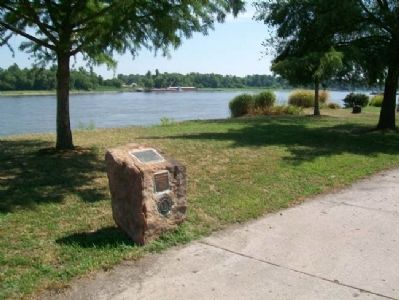 Pioneer Trails Juncture Marker. Click for full size. Pioneer Trails Juncture Marker image. Click for full size.