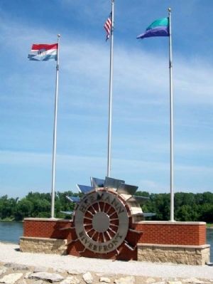 Hermann Riverfront Park Sign & Flags image. Click for full size.