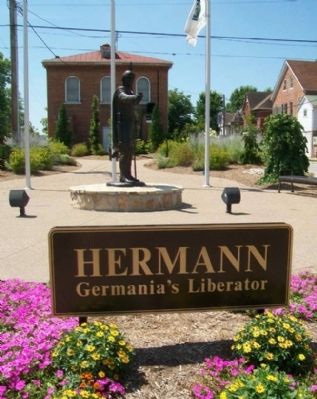 Hermann: Germania's Liberator Marker & Statue image. Click for full size.