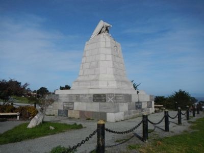 Sloat Monument image. Click for full size.