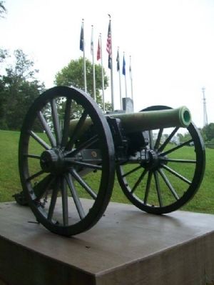 Boyd County War Memorial Cannon image. Click for full size.