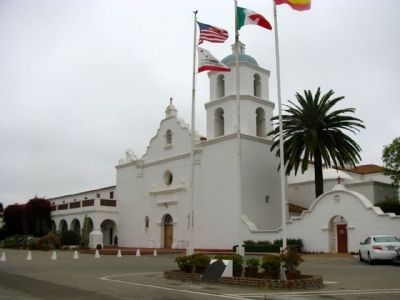 Mission San Lus Rey image. Click for full size.