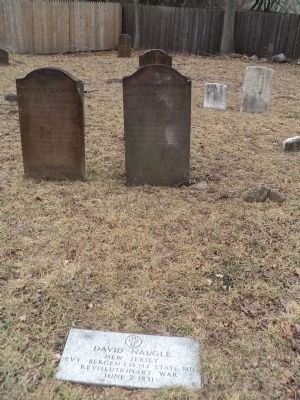 Grave of Pvt. David Naugle image. Click for full size.