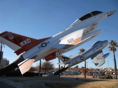 F-16B on the left and F-86F "Sabre" on the right.. Click for full size. F-16B on the left and F-86F "Sabre" on the right. image. Click for full size.