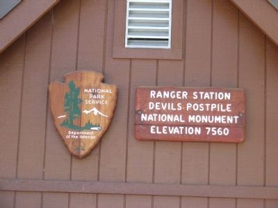 Sign at the Ranger Station image. Click for full size.