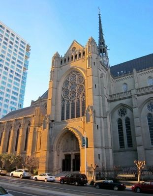 Grace Cathedral with Crocker Mansions Marker - Wide View. Click for full size. Grace Cathedral with Crocker Mansions Marker - Wide View image. Click for full size.