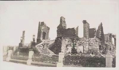William Crocker Mansion - Ruins After the Earthquake and Fire of April 1906. image. Click for full size.