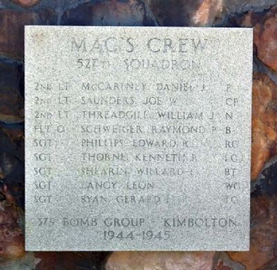 379th Bombardment Group - 527th Squqdron -"Mac's Crew" image. Click for full size.