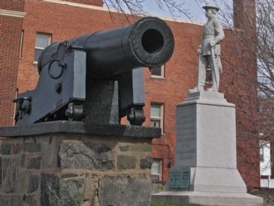 Six-pound gun and New York Cavalry Monument image. Click for full size.