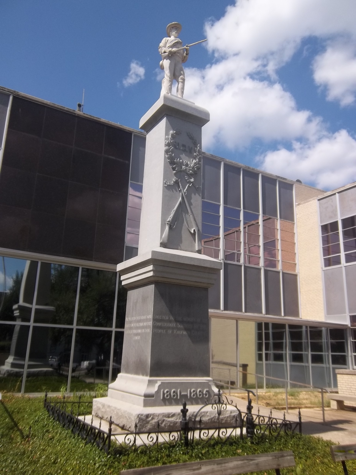 Kaufman County Confederate Soldiers Monument