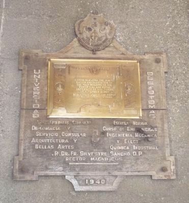 University of Santo Tomas Marker <i>Panel 2</i> [1940] image. Click for full size.