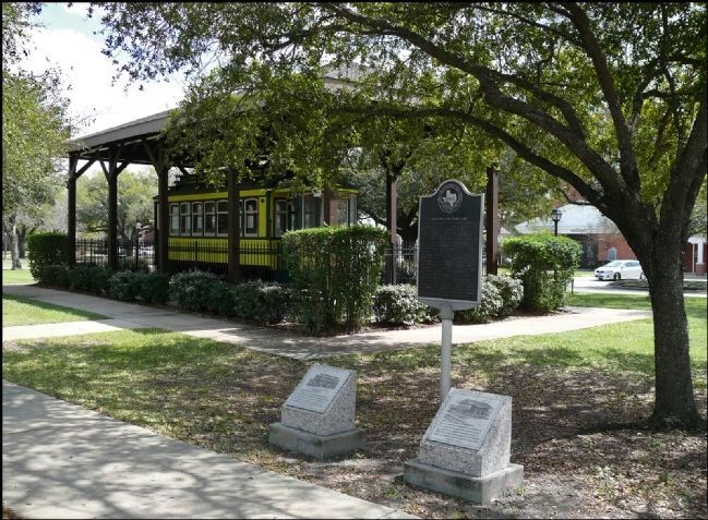 Streetcar & Markers image. Click for full size.