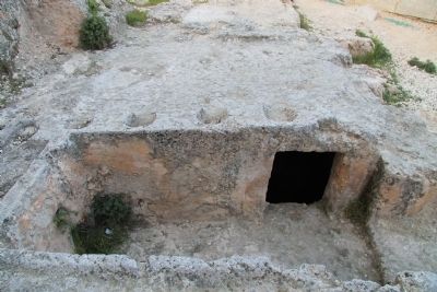 Ketef Hinnom Rock Cut Tomb image. Click for full size.