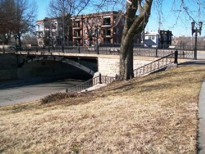 Gladstone Boulevard Bridge over Anderson Avenue. Click for full size. Gladstone Boulevard Bridge over Anderson Avenue image. Click for full size.