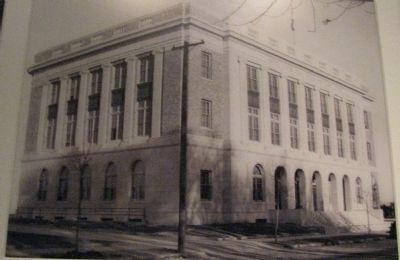 United States Post Office and Courthouse 1933 image. Click for full size.