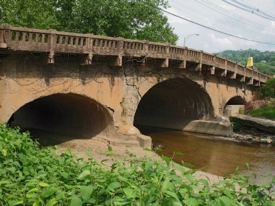 Elm Grove Stone Bridge. Click for full size. Elm Grove Stone Bridge image. Click for full size.