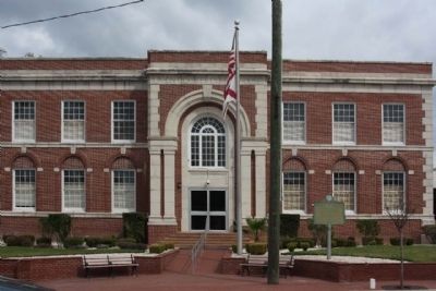 Union County Marker and Courthouse. Click for full size. Union County Marker and Courthouse image. Click for full size.