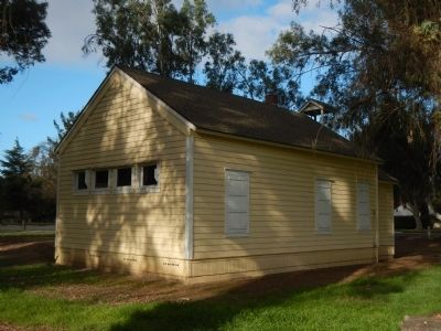 La Gloria Schoolhouse image. Click for full size.