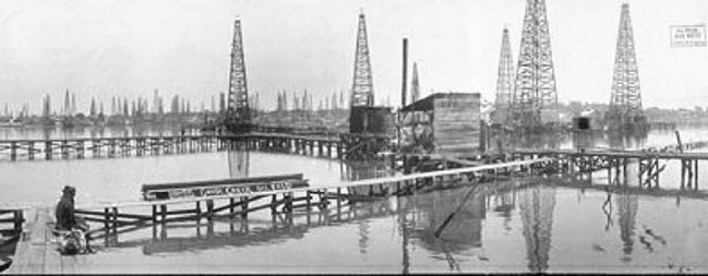 Goose Creek Oil Field image. Click for full size.