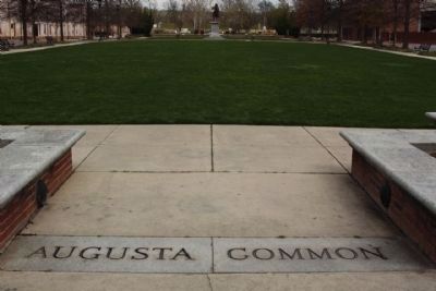 Augusta Common entrance - Oglethorpe Monument in the far distance image. Click for full size.