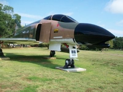 McDonnell Douglas F-4D "Phantom II". Click for full size. McDonnell Douglas F-4D "Phantom II" image. Click for full size.