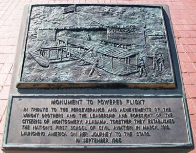 Monument to Powered Flight Marker. Click for full size. Monument to Powered Flight Marker image. Click for full size.