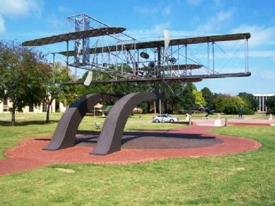 Monument to Powered Flight. Click for full size. Monument to Powered Flight image. Click for full size.