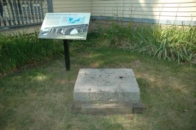 Building Block of the Erie Canal Marker and Aqueduct Cap Stone image. Click for full size.
