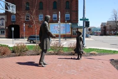 The Lincoln-Bedell Statues image. Click for full size.