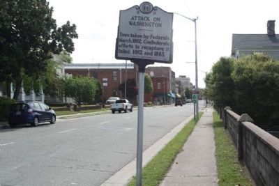 Attack On Washington Marker on West Main Street, looking eastward image. Click for full size.