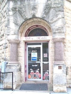 Limerick Building Corner Entrance and Marker image. Click for full size.