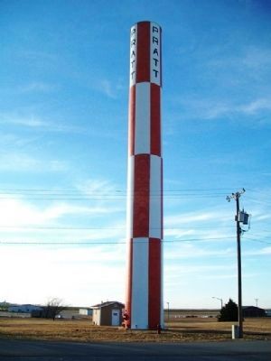 Former WWII Pratt Army Air Field Water Tower image. Click for full size.