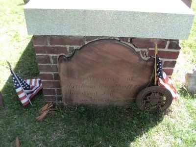 Original Gravestone of Abraham Woodhull image. Click for full size.
