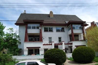 Linwood Apartments Marker. Click for full size. Linwood Apartments Marker image. Click for full size.