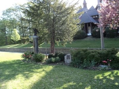 Glen Cove Monuments. Click for full size. Glen Cove Monuments image. Click for full size.