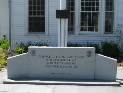 Old Lyme Veterans Memorial image. Click for full size.