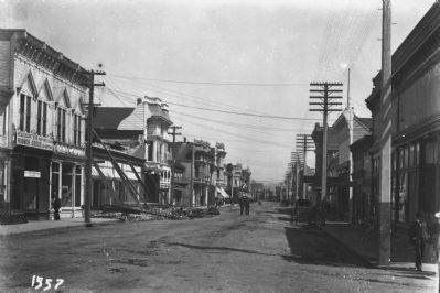 300 Block of Main Street, Looking North, Post-1906 Earthquake image. Click for full size.