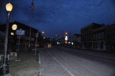 Facing East towards traffic island image. Click for full size.