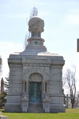 Walden/Myer Mausoleum. Click for full size. Walden/Myer Mausoleum image. Click for full size.