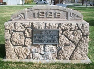 Pioneer Arena Club Women and Pioneer Settlers Marker and Date Stone image. Click for full size.