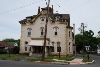 Murray House Marker image. Click for full size.