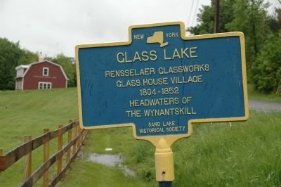 Glass Lake Marker image. Click for full size.