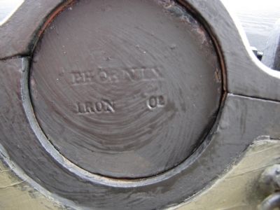 Right trunnion. Click for full size. Right trunnion image. Click for full size.