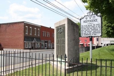 Grayson County World Wars I and II Memorial and the Independence Marker image. Click for full size.
