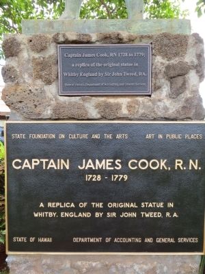 Plaque on Captain James Cook Statue. image. Click for full size.