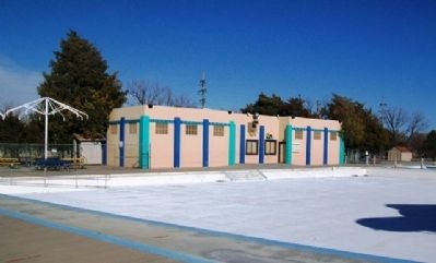 The Big Pool Bath House image. Click for full size.