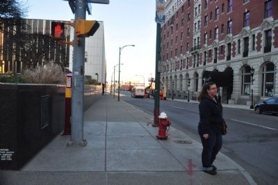 The Site of the First Court Houses of Niagara and Erie County Marker facing east on Clinton image. Click for full size.